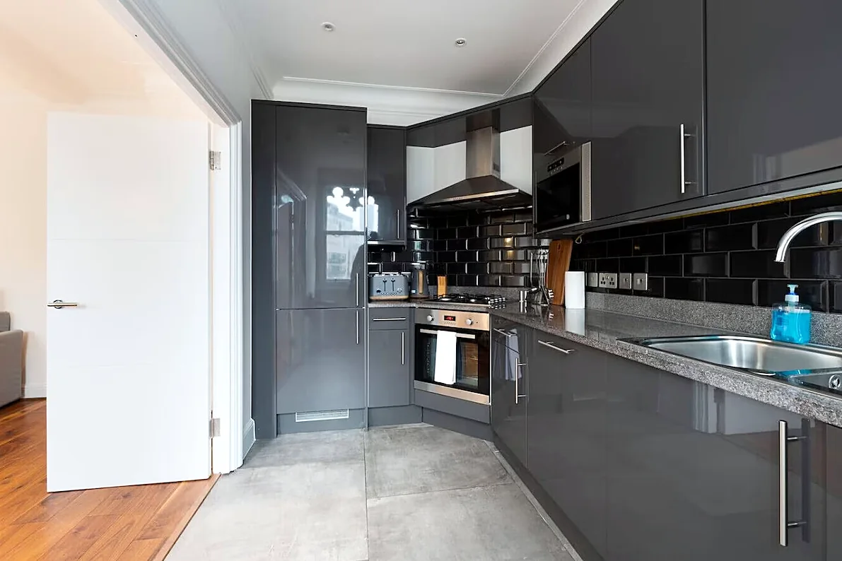 Fitted kitchen